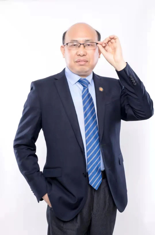 李云霖